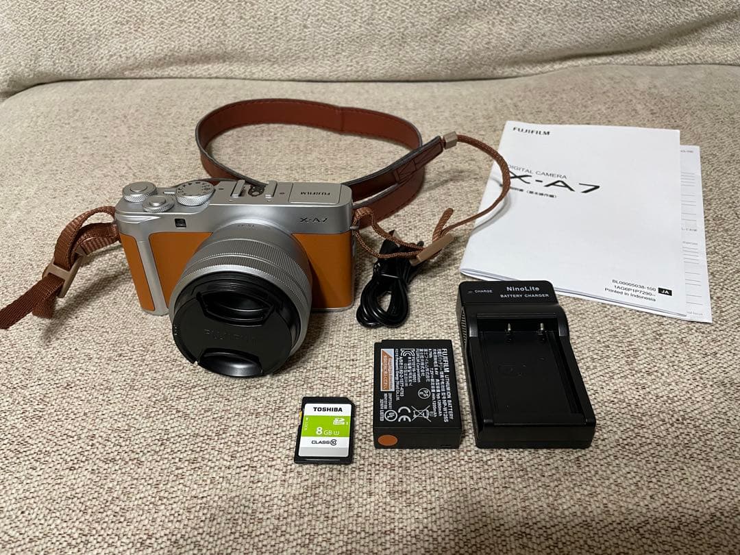 富士フイルム　X-A7 ミラーレスカメラ　一眼Fujifilm キャメル