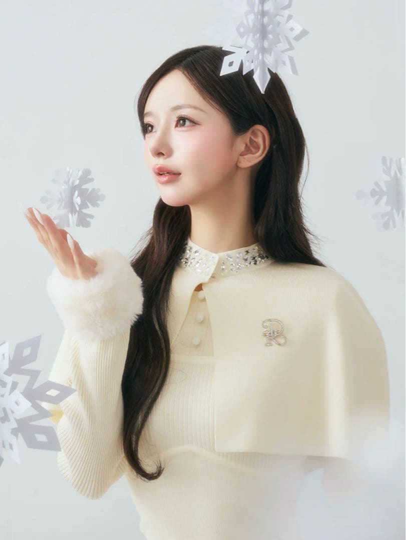 新品タグ付き ダーリッチ ビジューケープニットミニワンピース アイボリー