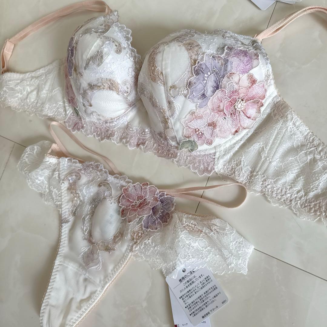 ☆ワコール パルファージュ E75・M☆53G