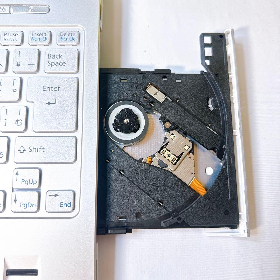 必見❤️Windows11❤️軽量薄型❤️新品SSD❤️面倒な設定済み❤️動画編集など❤️