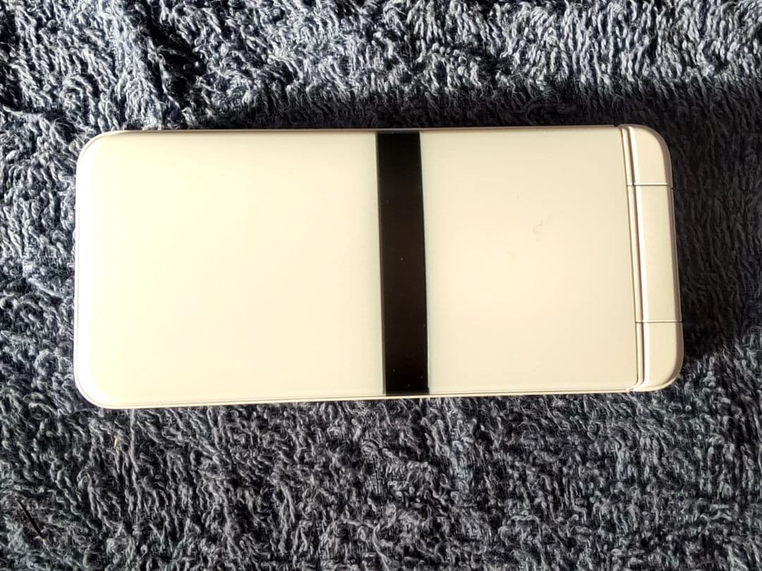 ドコモ DIGNO KY-42C ホワイト