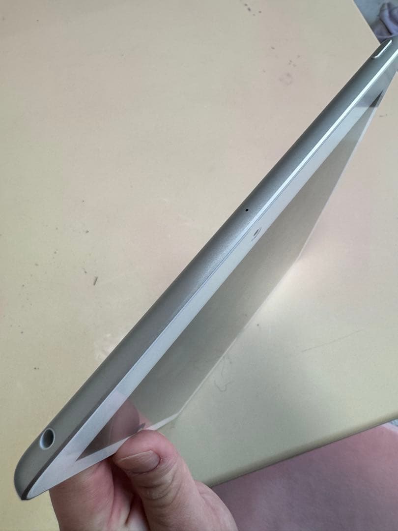 iPad第8世代 32GB シルバー　WiFi