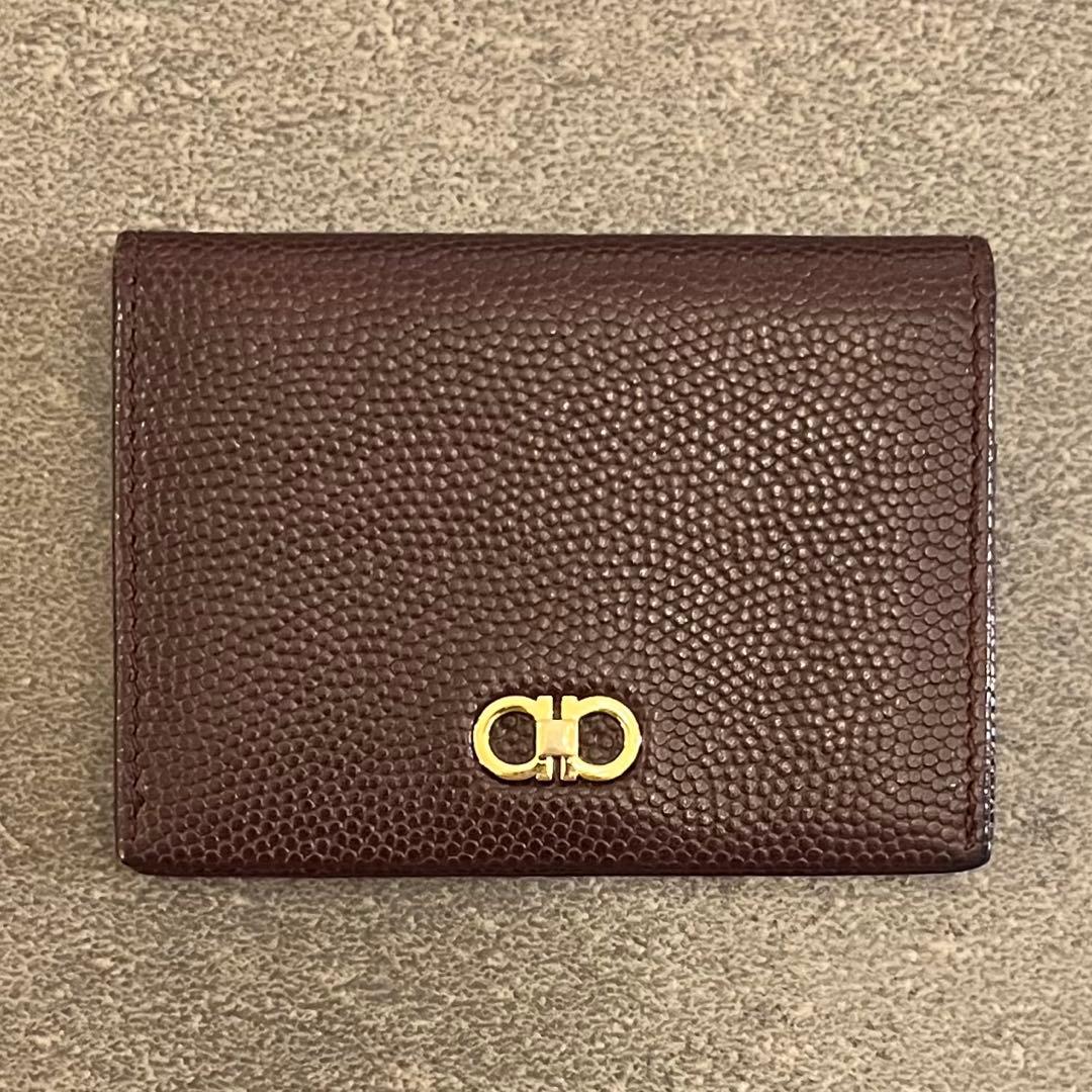 【Salvatore Ferragamo】名刺入れ　ルージュノワール