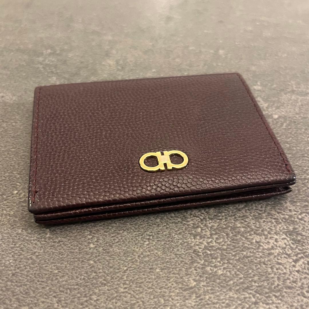 【Salvatore Ferragamo】名刺入れ　ルージュノワール