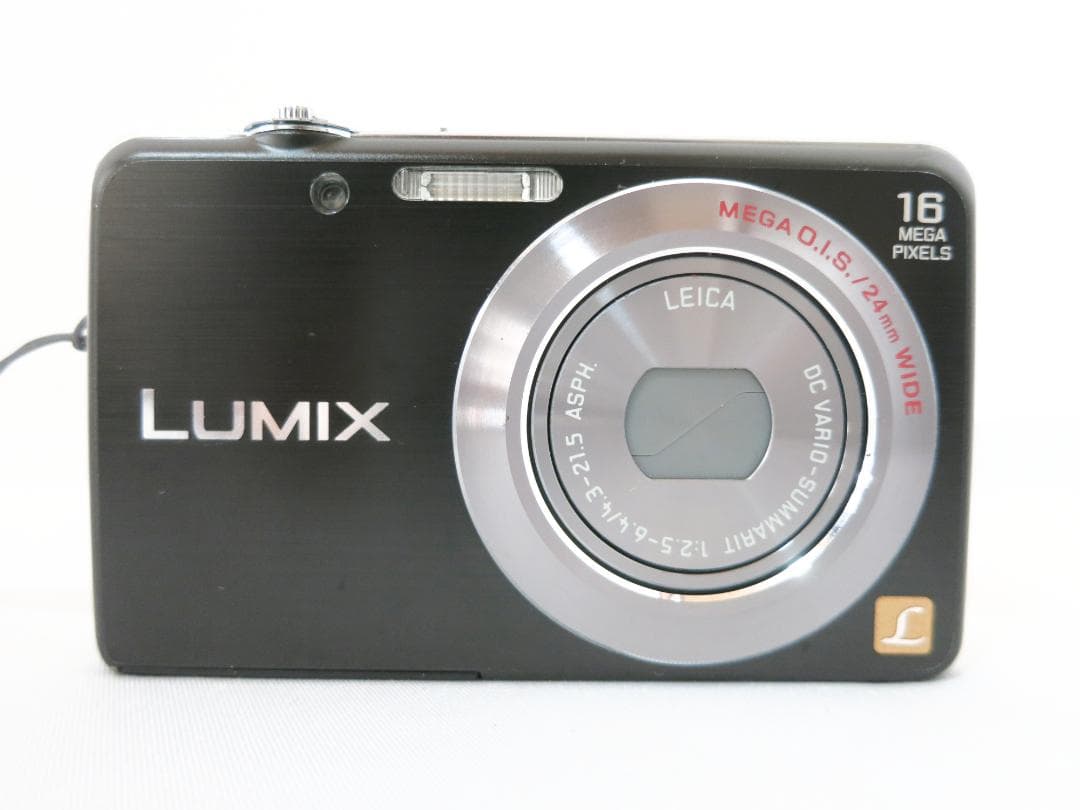 デジタルカメラ／ Panasonic LUMIX DMC-FH8 ブラック