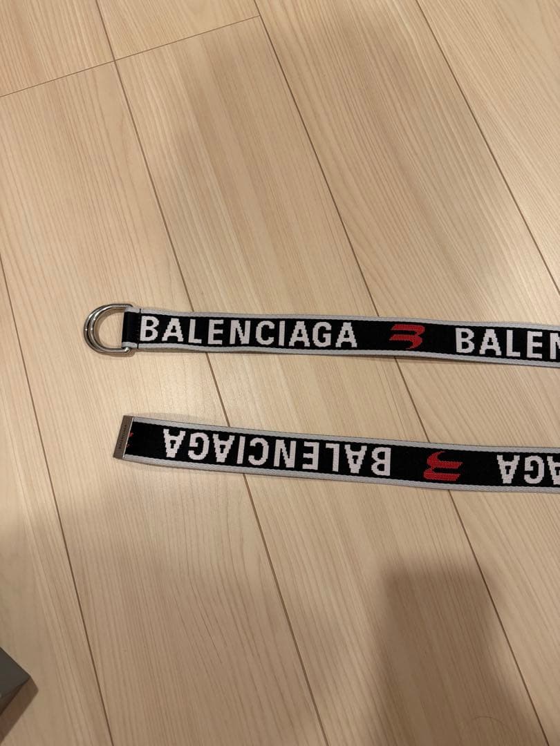 BALENCIAGA Dリング　ロゴベルト