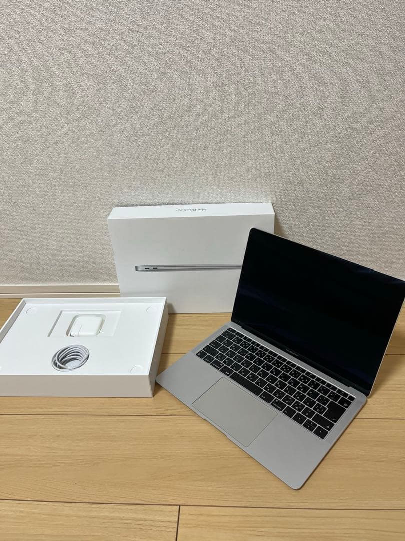 【値下げ】MacBook Air 13インチ i5シルバー 付属品付き