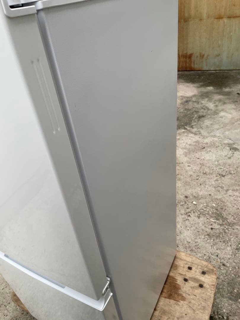 みぽぽ　近隣配達可能SHARP 152 L 2ドア冷蔵庫　SJ-D15HJ