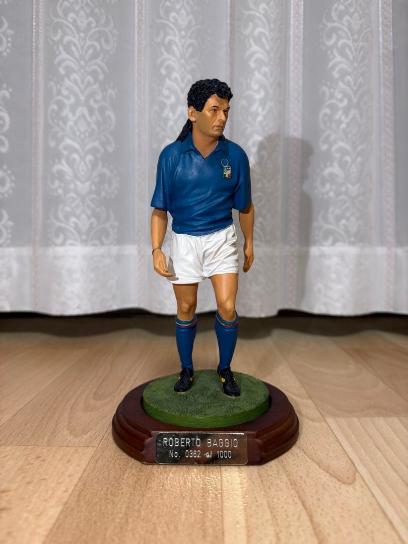 ロベルト・バッジオ　フィギュア 限定版