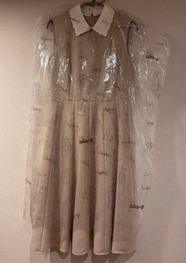 フォクシー白襟ワンピース/サンドベージュ 38クリーニング済み極美品