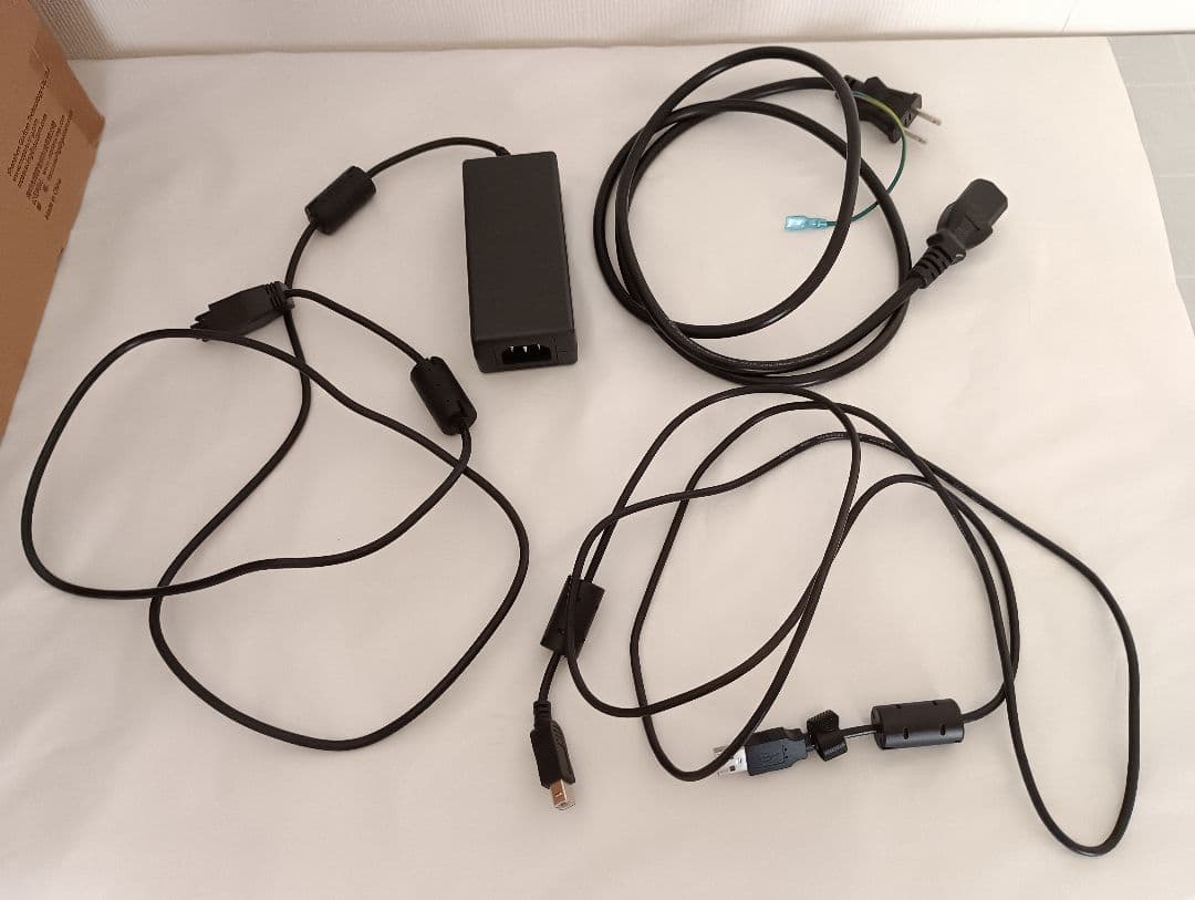 MOZA R3　ハンコン　ダイレクトドライブ　別売のクラッチペダル付き