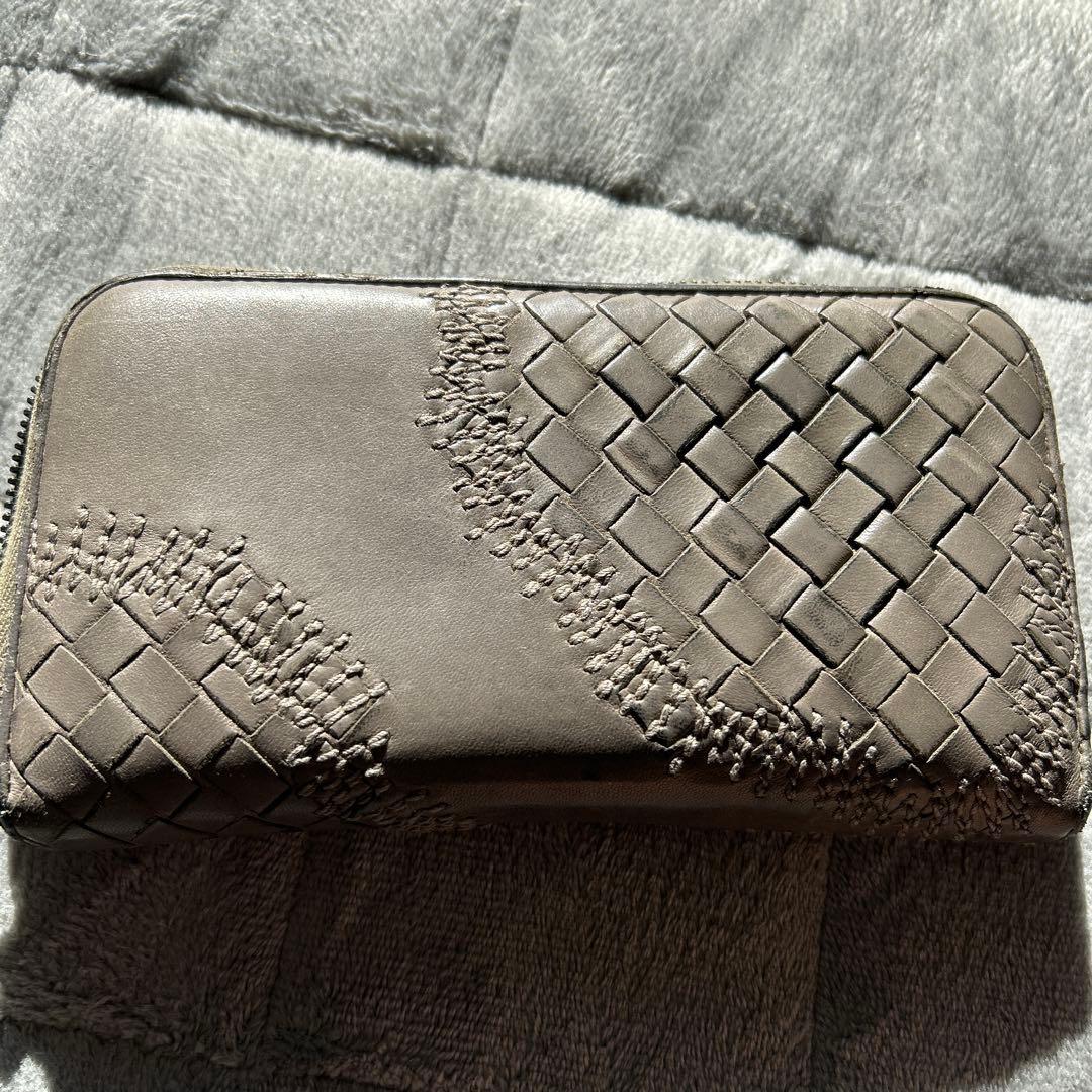 BOTTEGA VENETA グレー レザー 長財布 編み込みデザイン