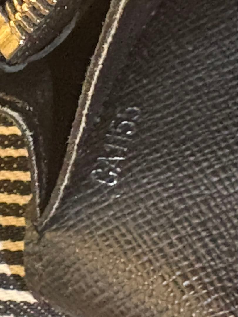 Louis Vuitton エピ ブラック 長財布