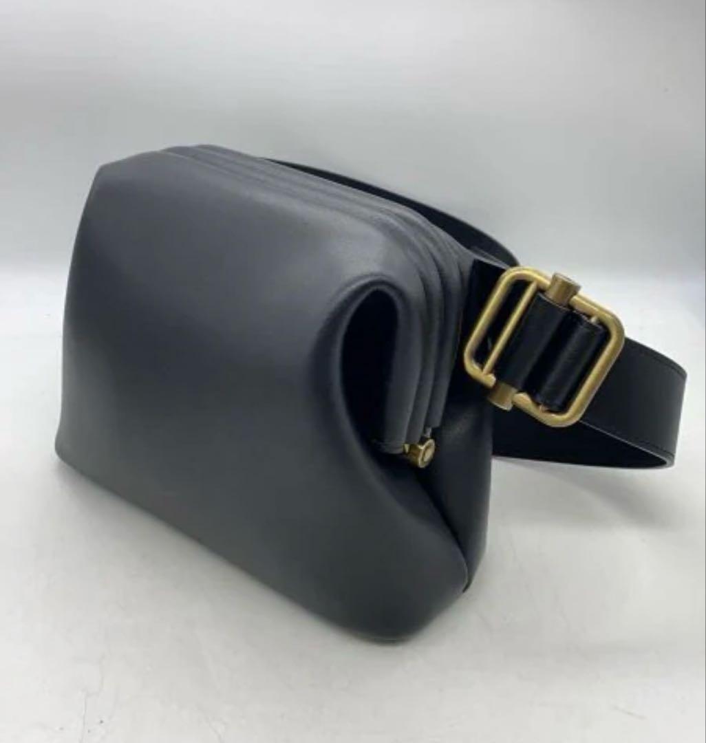 【美品】OSOI MINI BROT ショルダーバッグ　黒　ゴールド金具　韓国