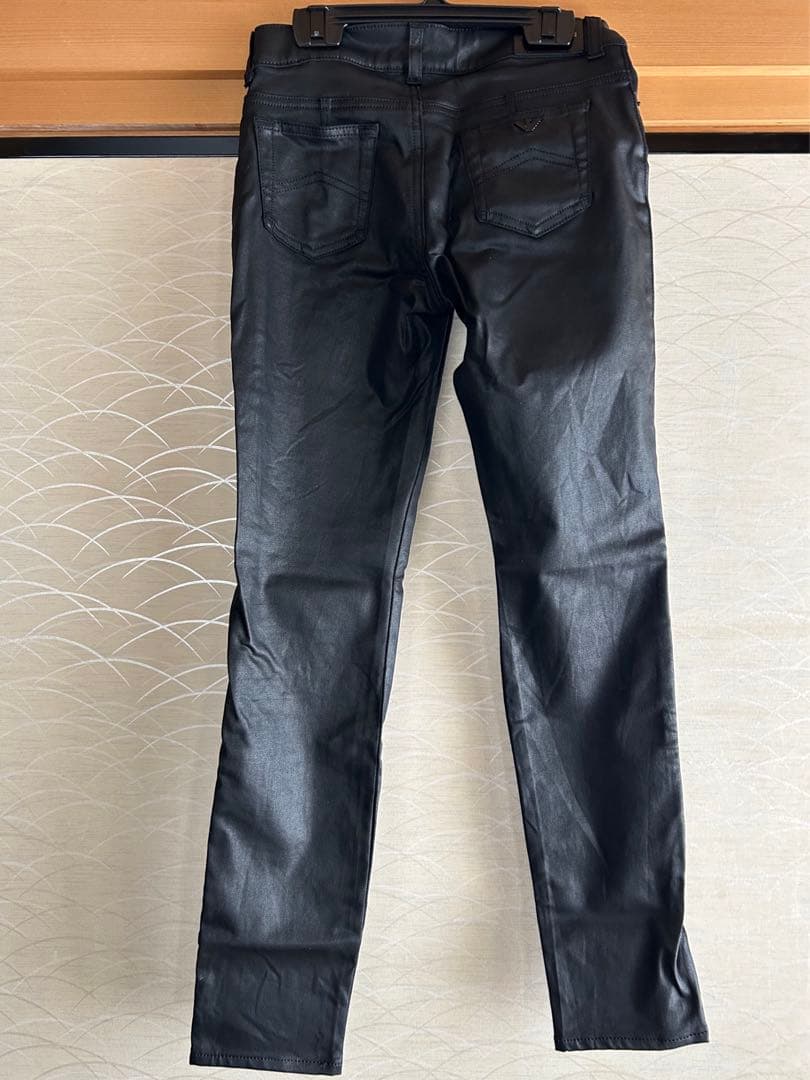 ゆら　エンポリオ・アルマーニ　キッズ　レザー風パンツ