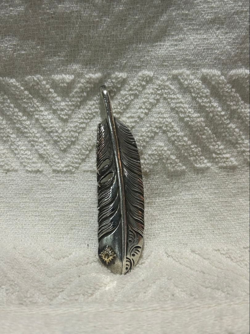 ARIZONAFREEDOM羽根ネックレス　フェザー太陽神K18 右向き