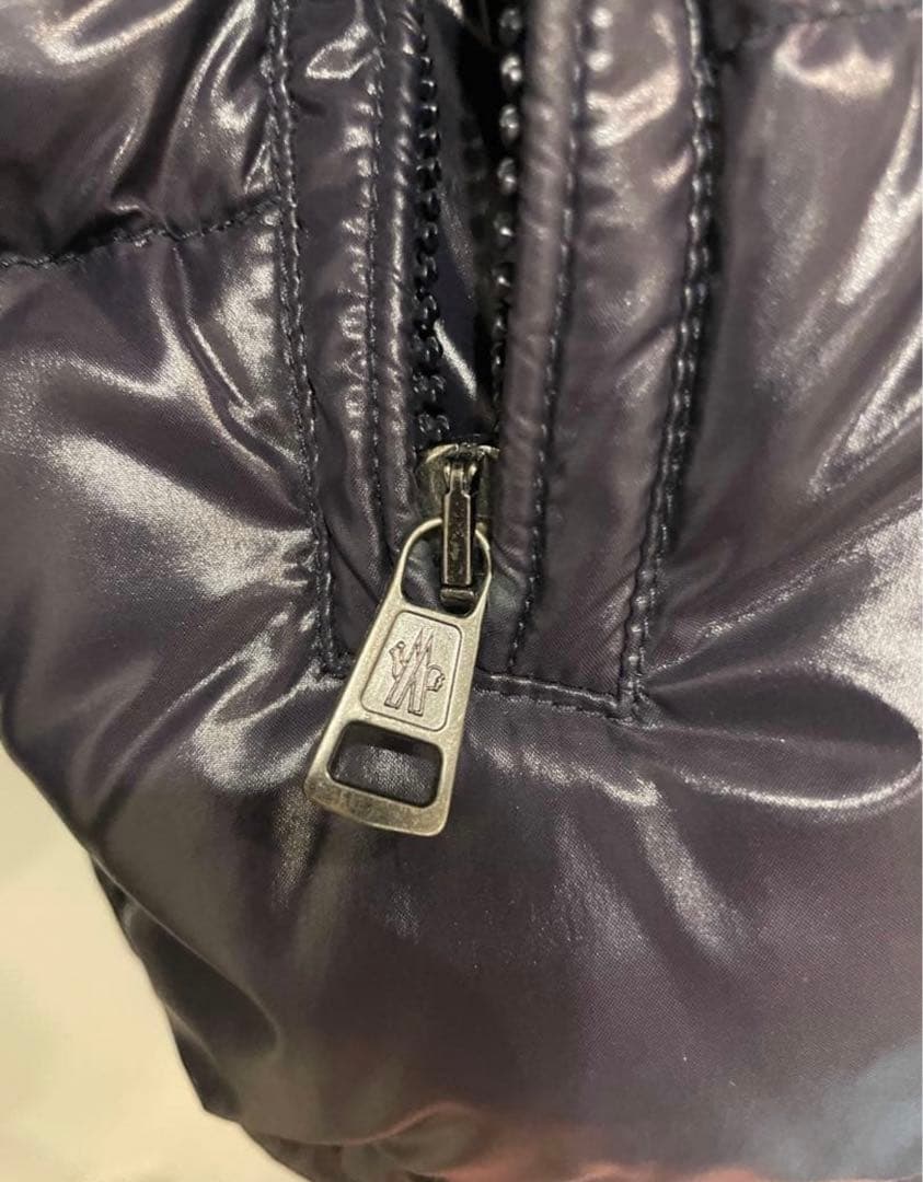 モンクレール　ダウン　ネイビー　0