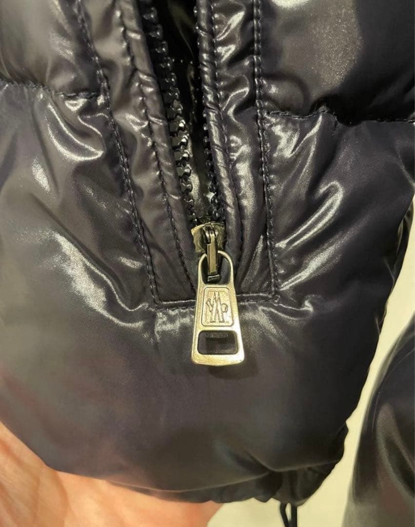 モンクレール　ダウン　ネイビー　0