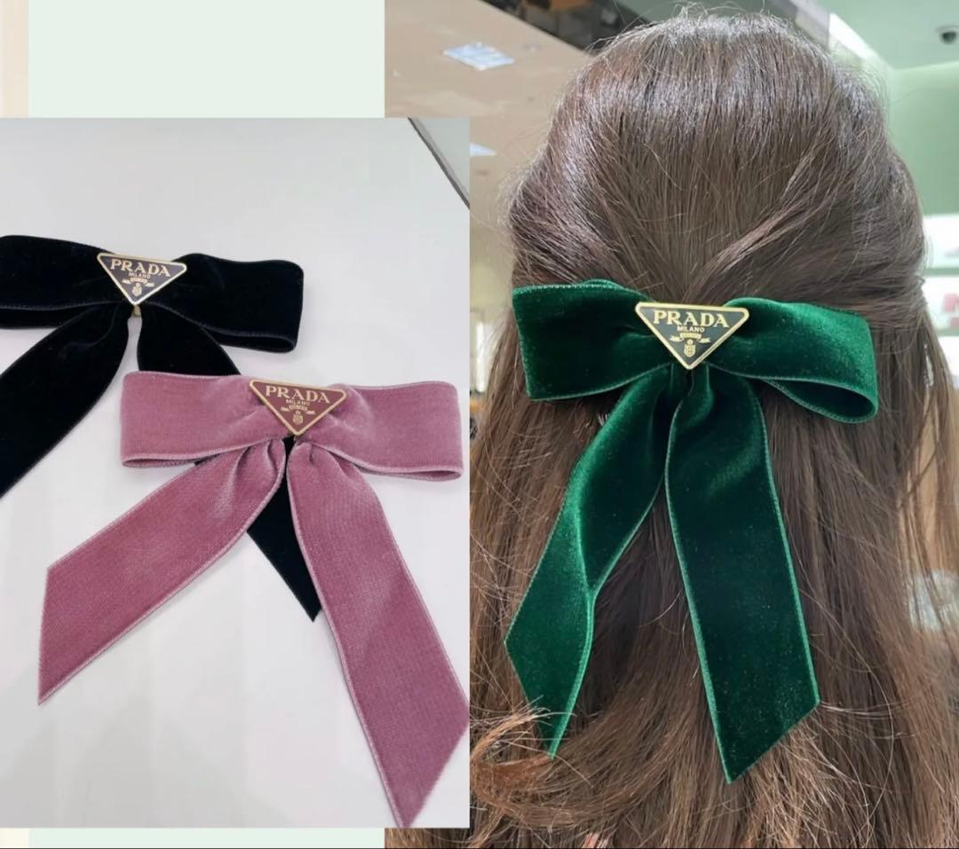 PRADA リボンベルベットバレッタ（グリーン）　ファンデーション付き