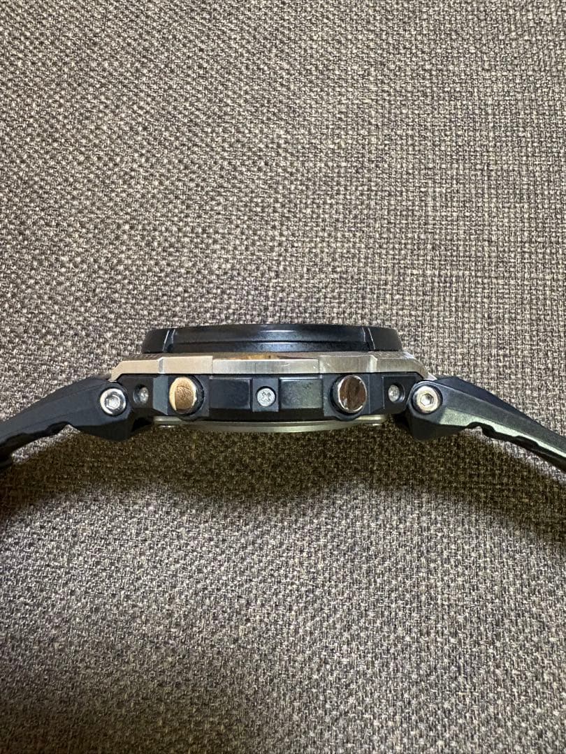 CASIO G-SHOCK GST-W300　電波ソーラー