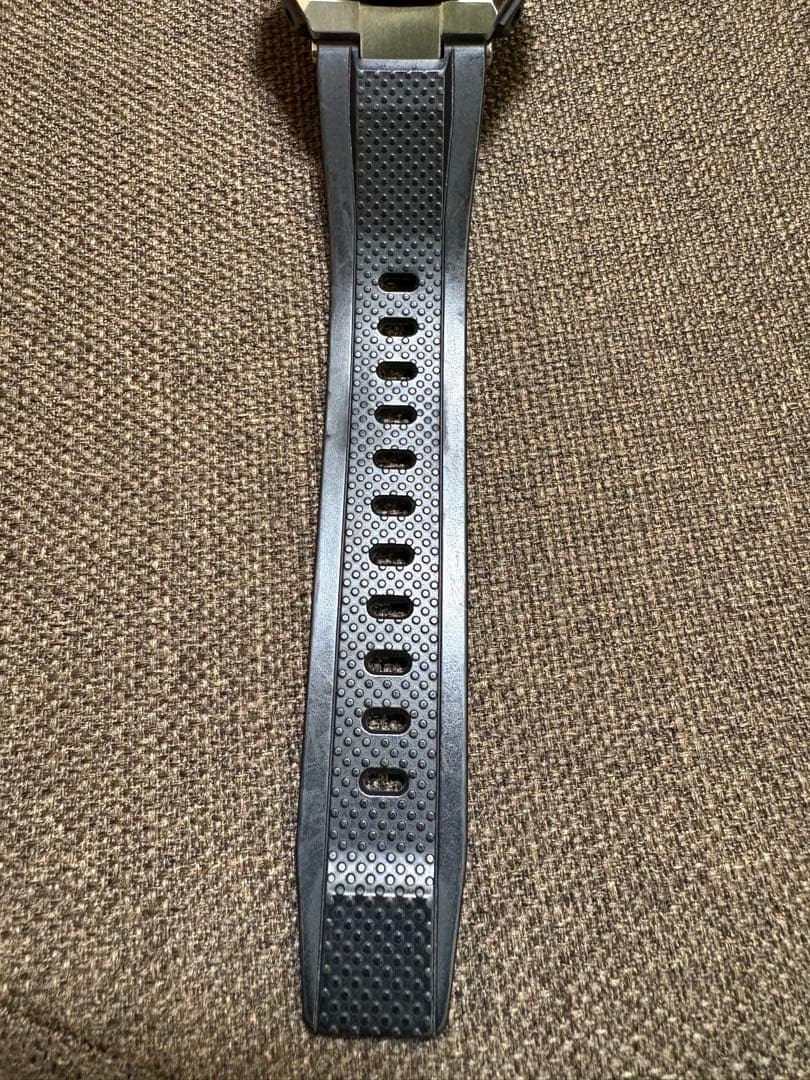 CASIO G-SHOCK GST-W300　電波ソーラー