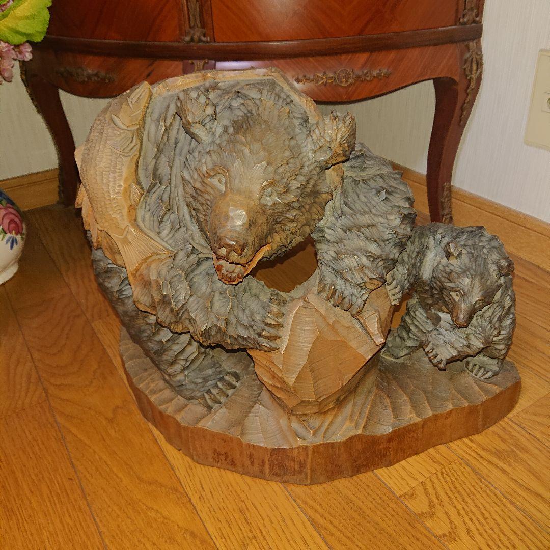 川村エベの木製クマと子クマの彫刻