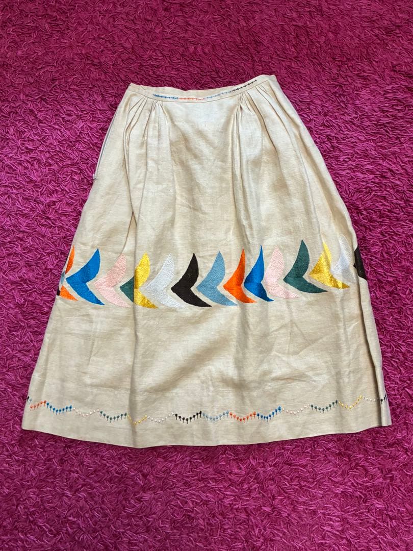 mina❗️刺繍フレアスカート ベージュ‼️