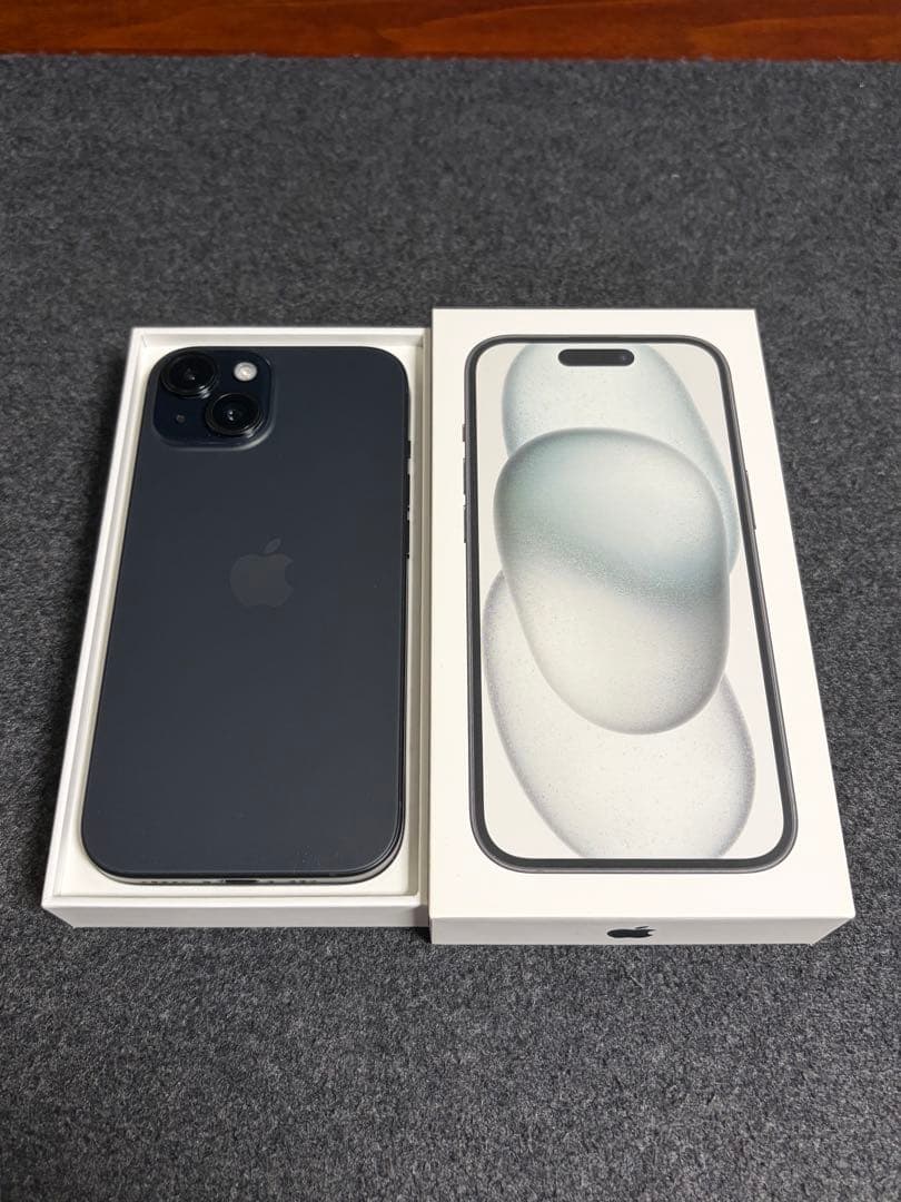 iPhone 15 256GB ブラック 本体