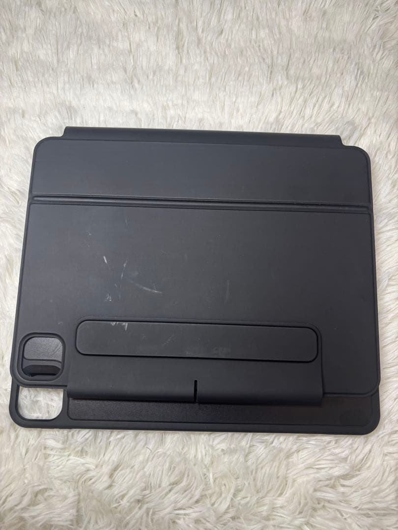 ESR iPad マグネットキーボードケース 360 - ブラック