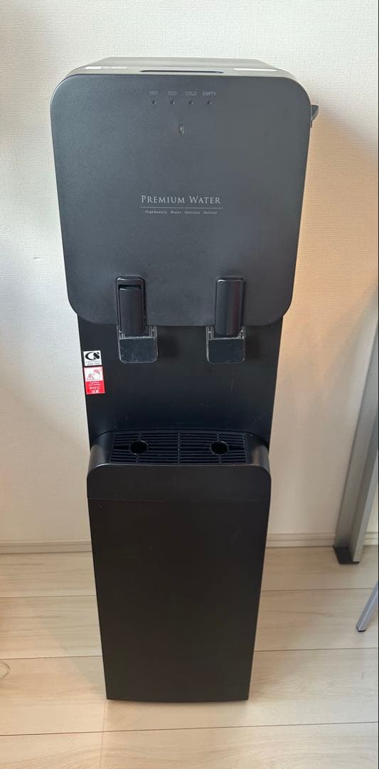 PREMIUM WATER ウォーターサーバー　famfit ブラック