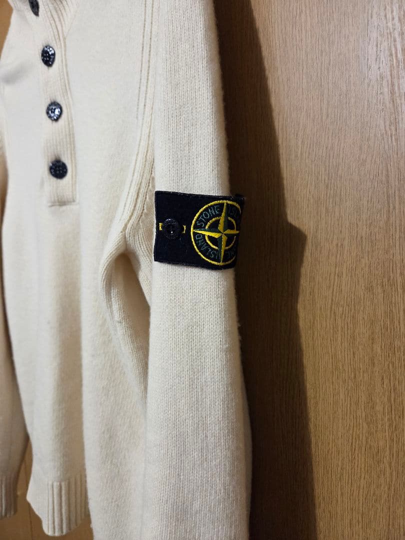 ストーンアイランド ハーフジップニット　ベージュ　Mサイズ