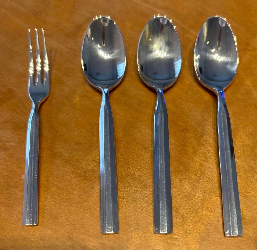 ヨコハマ宝石サロン　Saloon シルバー スプーン 3本とフォーク1本セット
