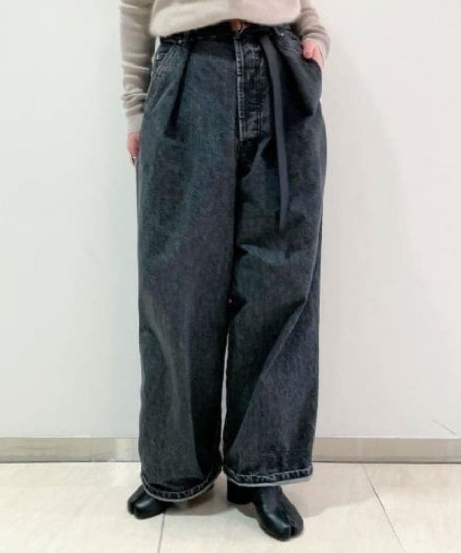 美品　INSCRIRE ダークグレー ワイドデニム