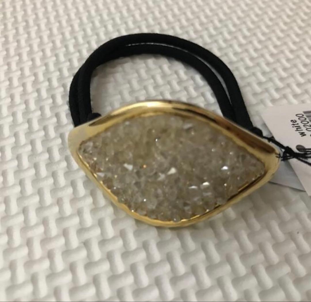 コンプレックスビズ カムリーポニー　ホワイト