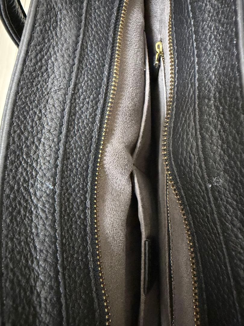 レザートート ブラック　HushTug