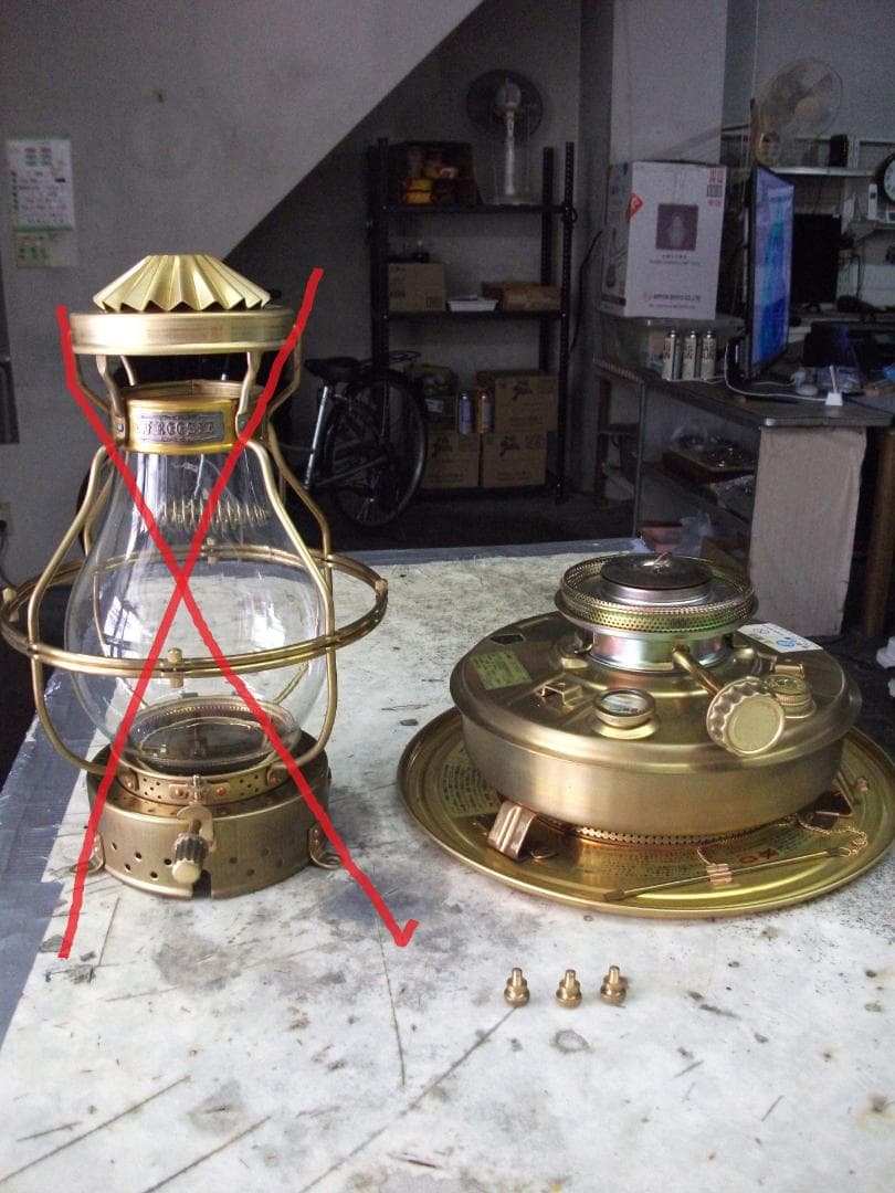 ★下側・ニッセン【日本船燈】・2013年製・最終製造品・フリージア