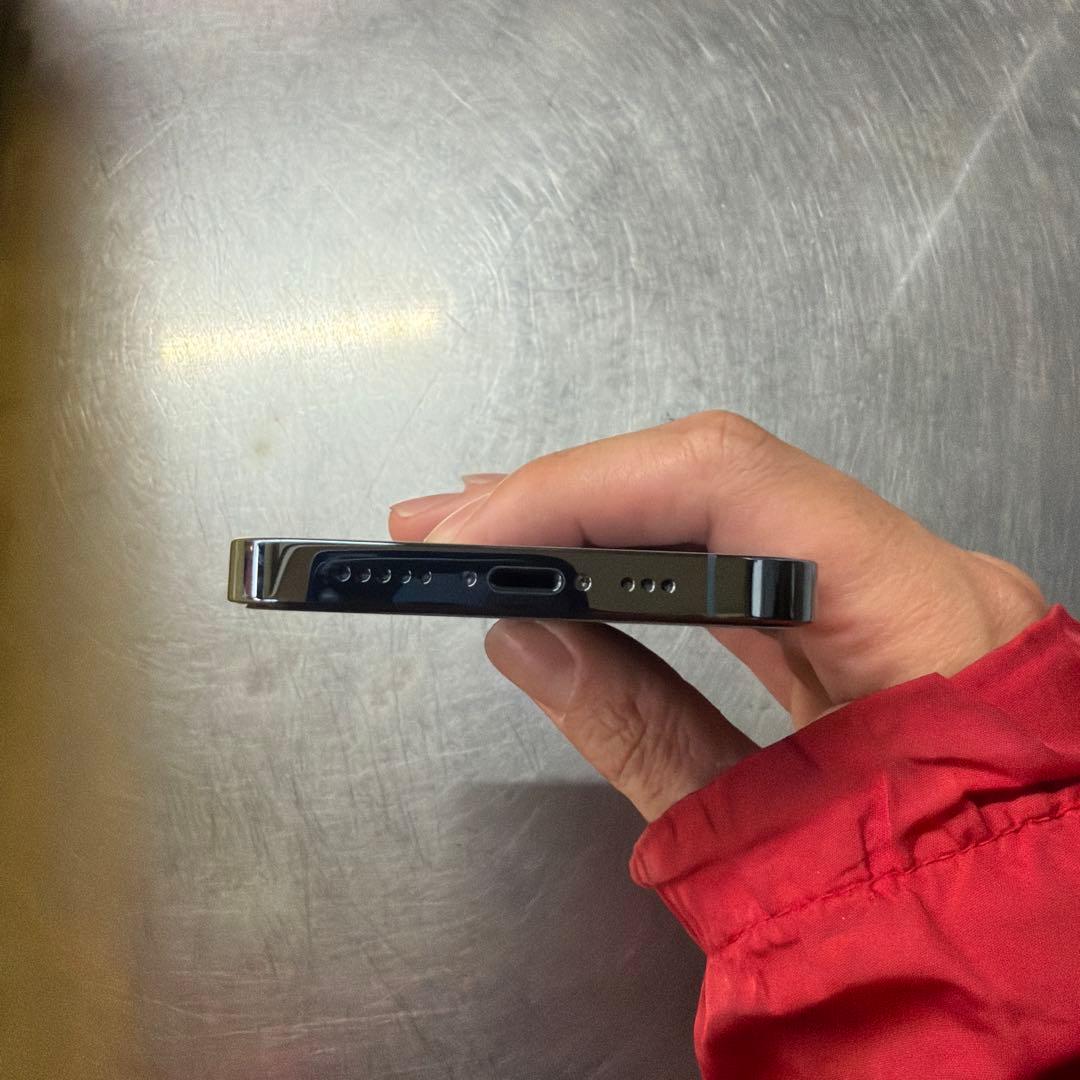 k*☆様 iPhone 13 Pro 256Gブルー 本体バッテリー100%