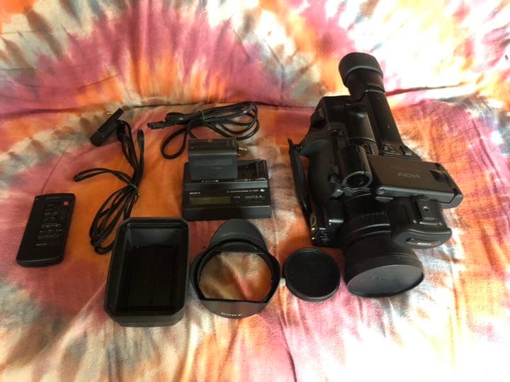 ビデオカメラ　HDV1080i mini dv