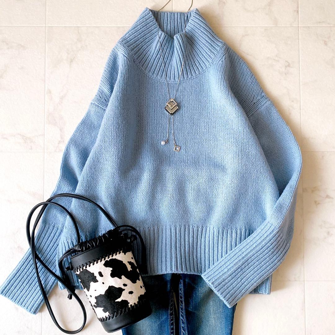 美品☆ギャルリーヴィー ファインウール ハイネックニット 水色