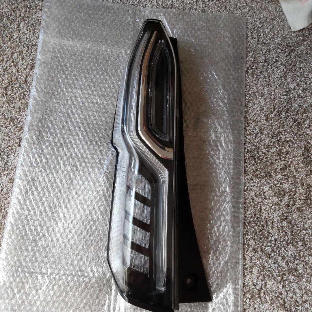 N－BOX テールランプ 左