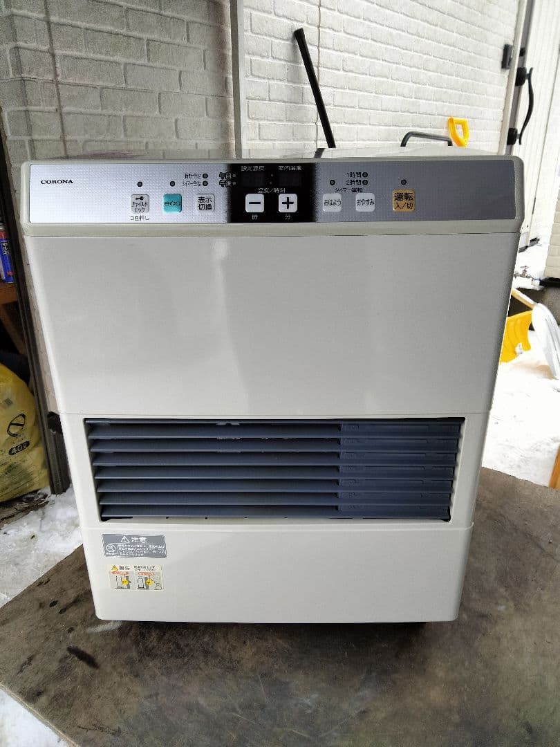 札幌発コロナFF温風石油ストーブ！品番「FF‐4213GS」2014年式中古品⑥