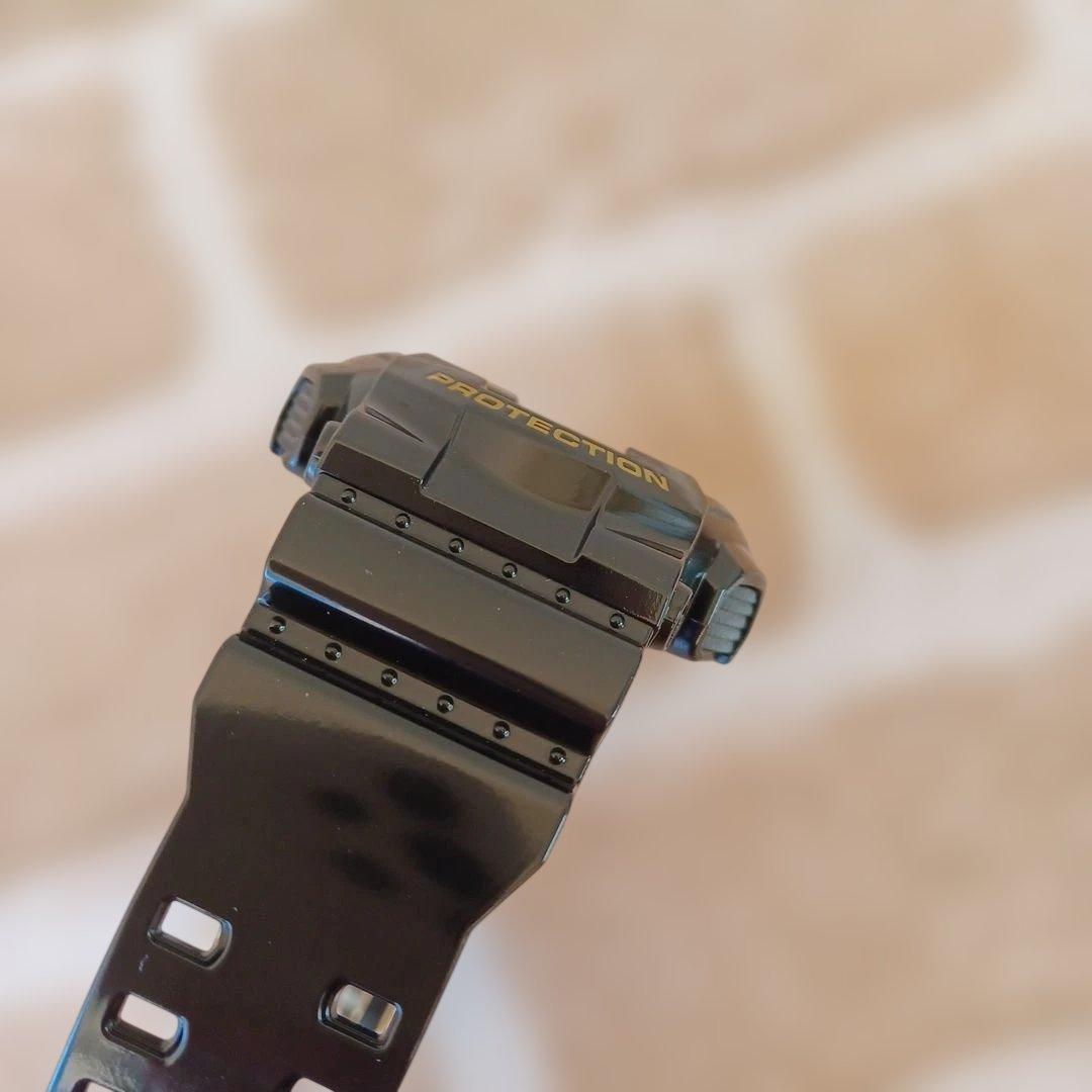 CASIO G-SHOCKジーショック腕時計 ゴールド&ブラック 人気爆発中