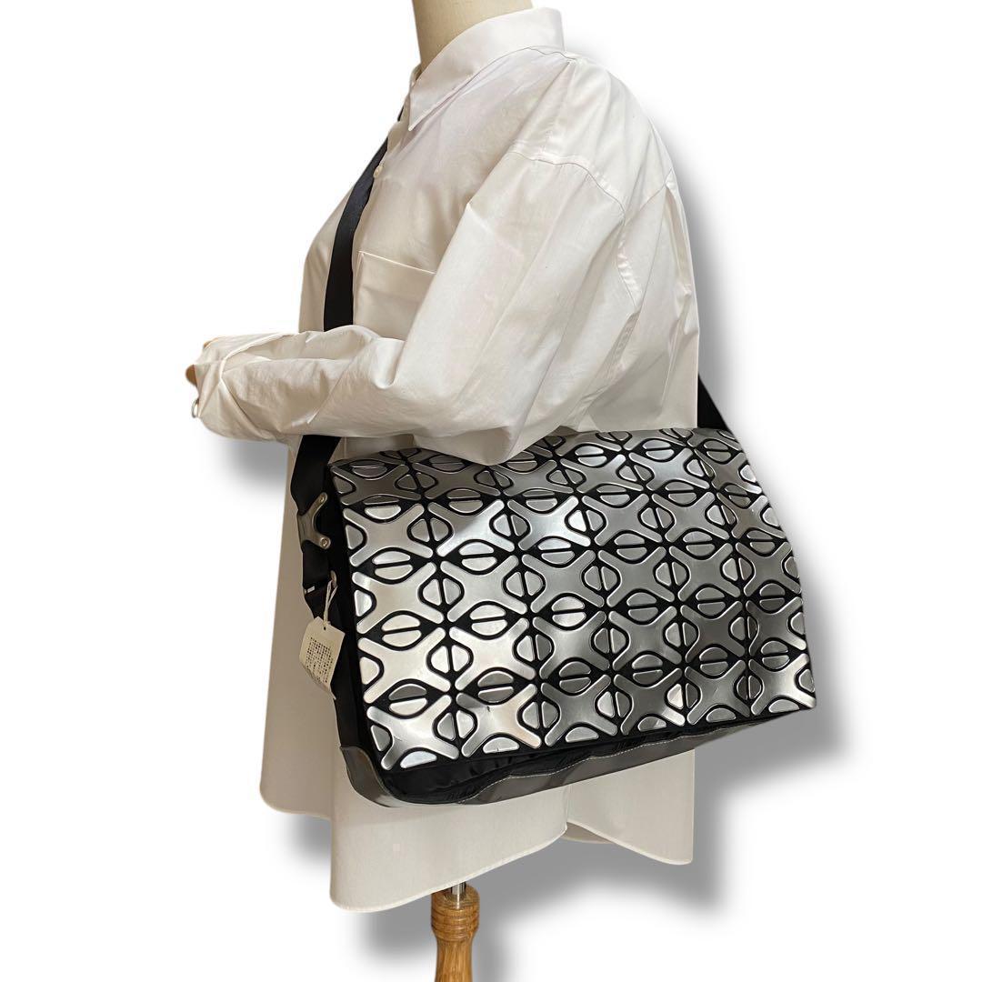 未使用品 PLEATS PLEASE ISSEY MIYAKE ショルダーバッグ