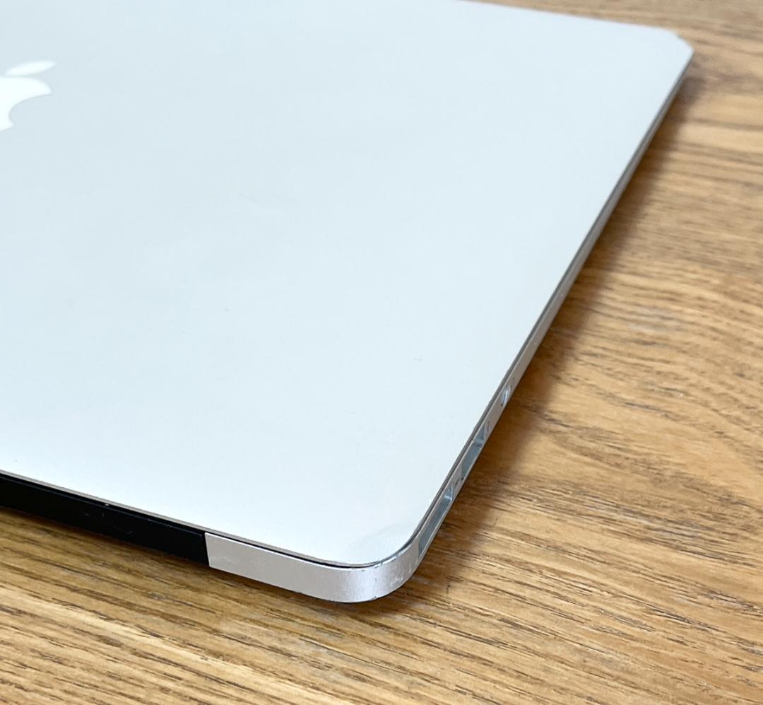 【送料無料】MacBook Air 13 i5 8GB SSD256GB AC付