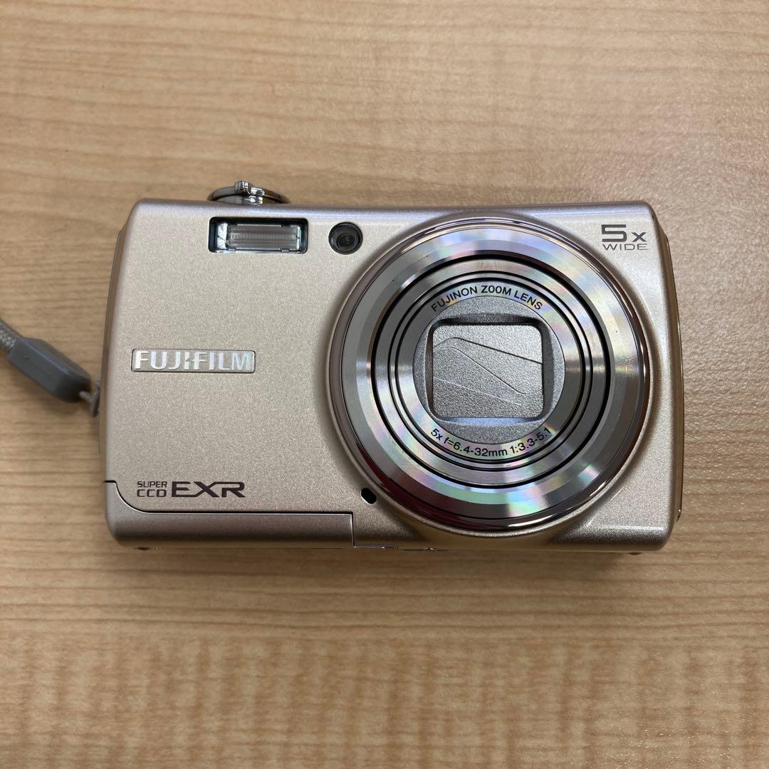 富士フイルム FUJIFILM FinePix F200EXR デジカメ