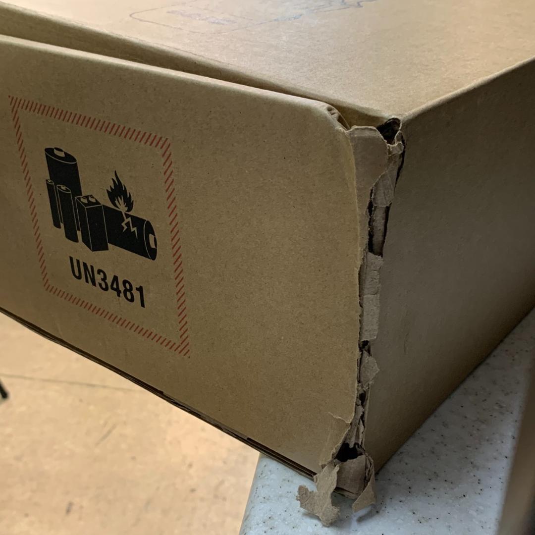 ★未使用　dyson　V12 Detect Slim　Fluffy　SV46