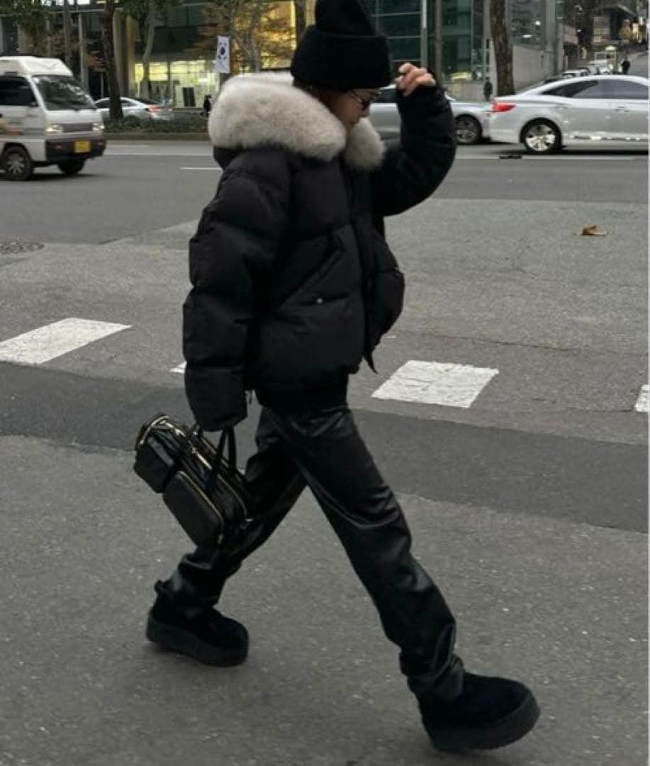 ok.soonファー付き黒ダウンジャケット