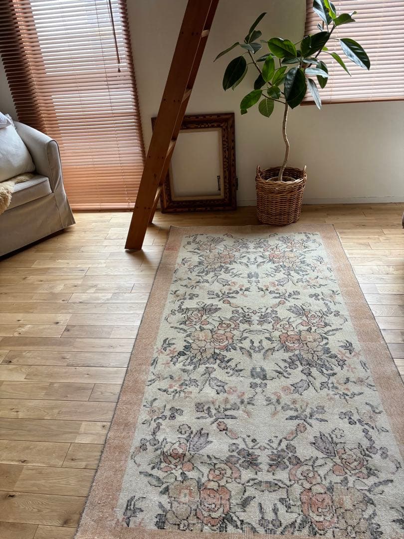 レア！　ヴィンテージ　トルコラグ　花柄　アンティークラグ