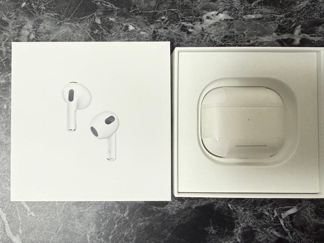 AirPods第三世代　本体
