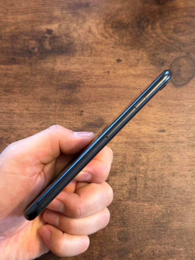 Apple iPhone SE 第2世代128GB （美品）